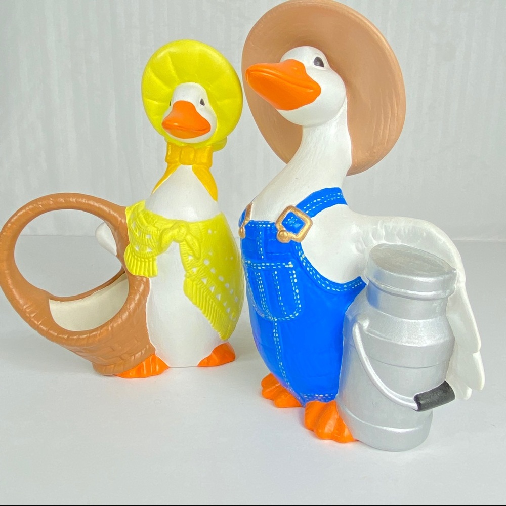 Hand Painted Farm Mr. and Mrs. Goose 8 1/2” 1988